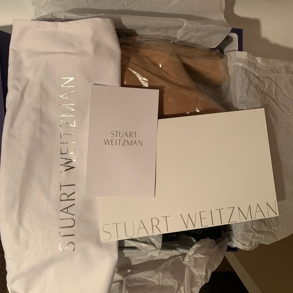 STUART WEITZMAN NWT SZ9.5 “Grandiose” suede ankle boot - Picture 2 of 9